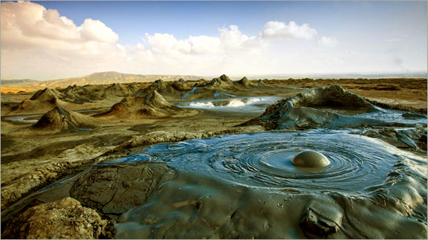 Azerbaycan Çamur Gölü