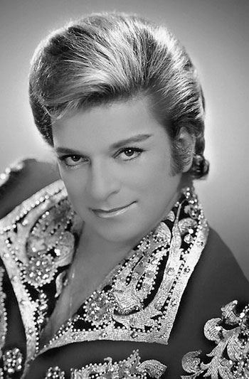 Zeki Müren